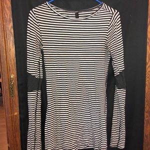 LULU LEMON long sleeve comfy stripped shirt